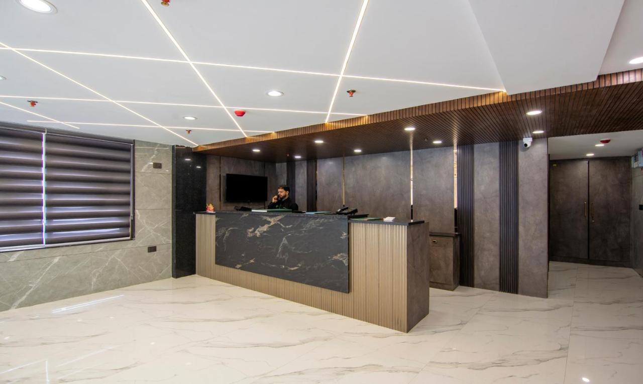 Treebo Royal Comfort New Delhi Exterior photo